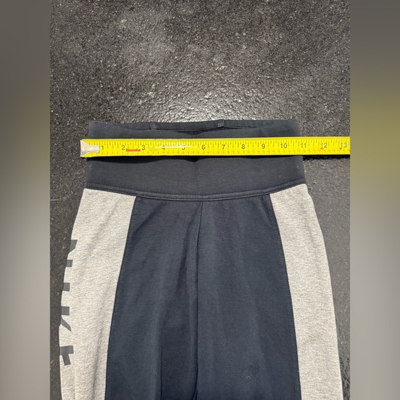 Nike Women's XS Black Gray Leggings Logo Nike Sportswear Down Leg - Picture 7 of 15